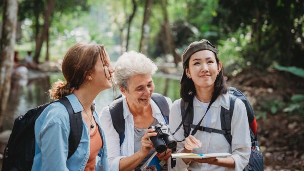 Viajes de mujeres: descubre los mejores destinos y consejos para viajar sola