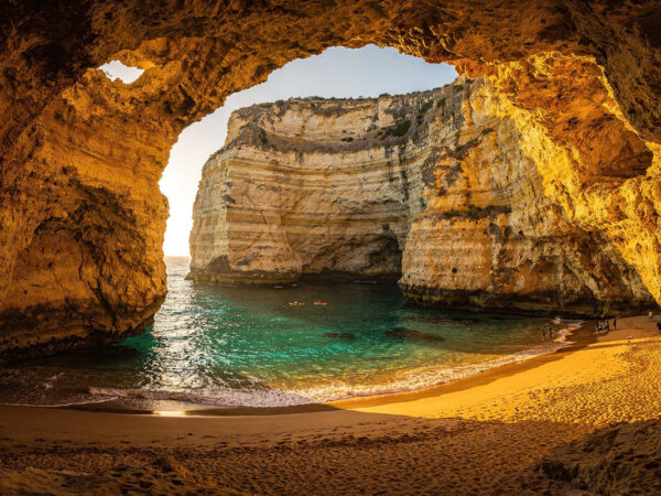Cueva de Benagil y playas del Algarve, Portugal — TourExperto
