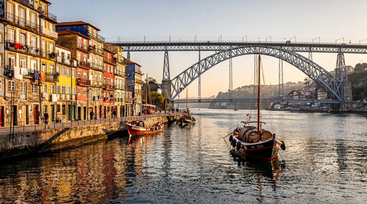 Ribeira y puente Don Luís I sobre el Duero, Oporto — TourExperto